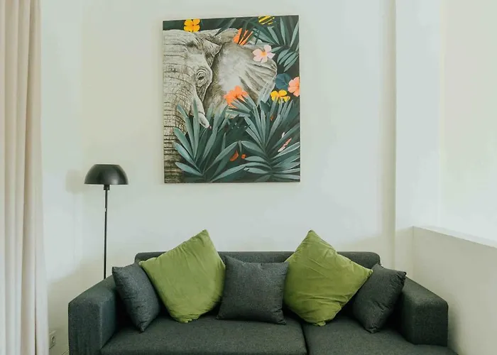 Shantia 10 Minutes Walk To Double Six Seminyak