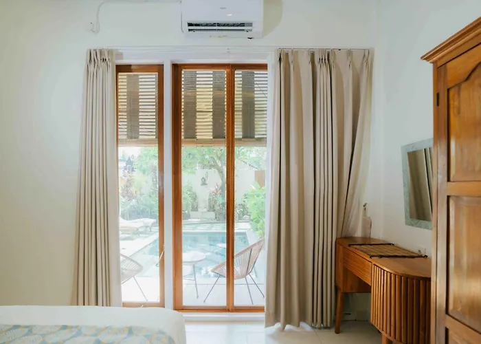 Shantia 10 Minutes Walk To Double Six Villa Seminyak (Bali)